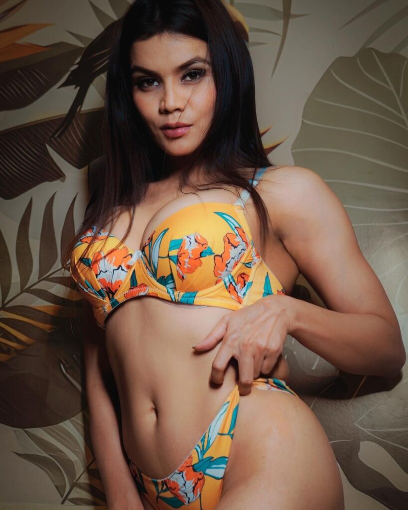 Playing the character of KumKum, Leena Singh has made a significant impact. Her character embodies both grace and boldness, leaving a lasting impression on the viewers.